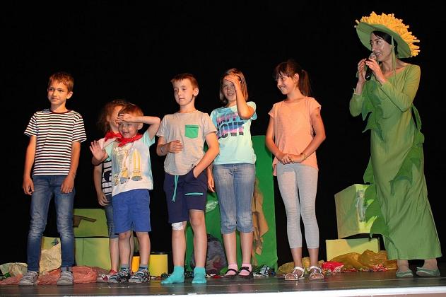500 dzieci na spektaklach ekologicznych