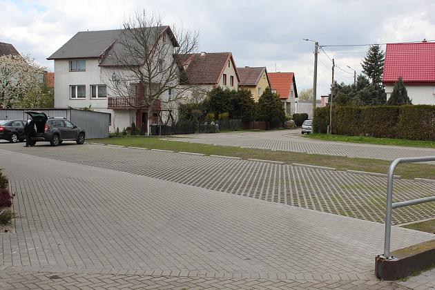 100 wybudowanych lub wyremontowanych miejsc parkingowych w I półroczu 2016