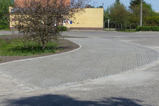 100 wybudowanych lub wyremontowanych miejsc parkingowych w I półroczu 2016