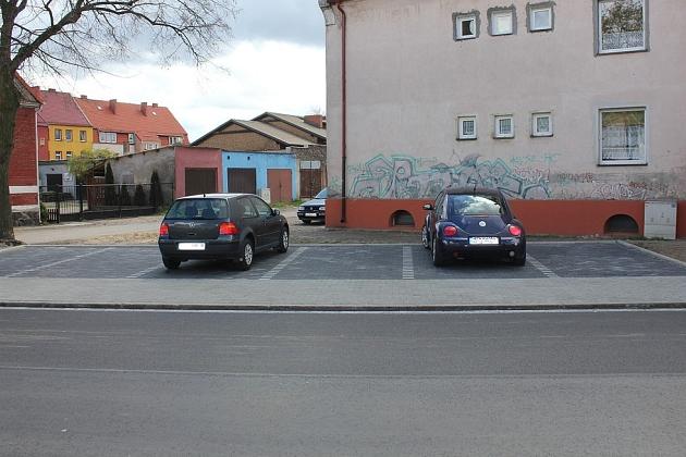 100 wybudowanych lub wyremontowanych miejsc parkingowych w I półroczu 2016