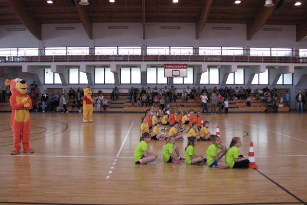 Uczniowie z lęborskich szkół rywalizowali w Konkursie Sportowym „Kto z nas lepiej i prędzej”