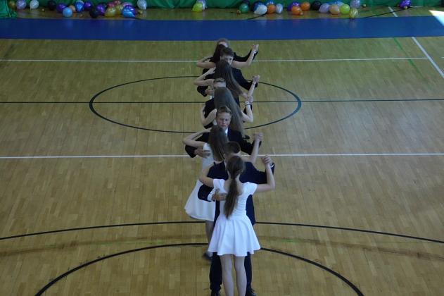 Uczniowie odebrali świadectwa i rozpoczęli wakacje