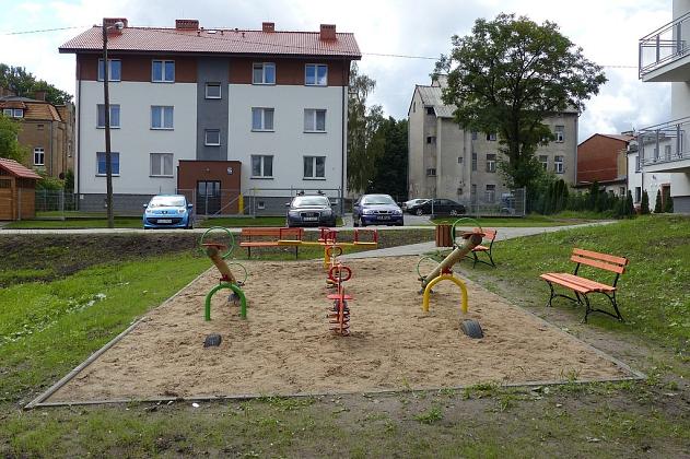 32 rodzin otrzymało klucze do nowych mieszkań przy Gierymskiego 3