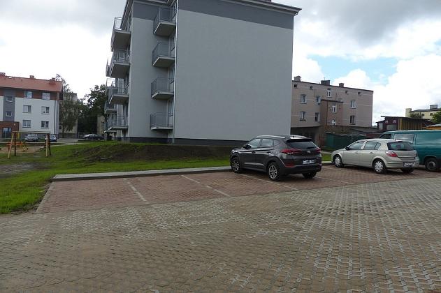 32 rodzin otrzymało klucze do nowych mieszkań przy Gierymskiego 3