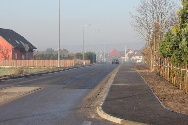 Buczka z afaltem do granic miasta