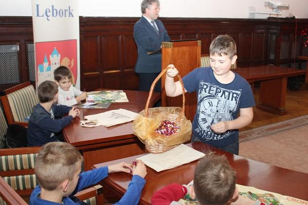 Uczniowie ze szkoły w Garczergorzu z wizytą w ratuszu