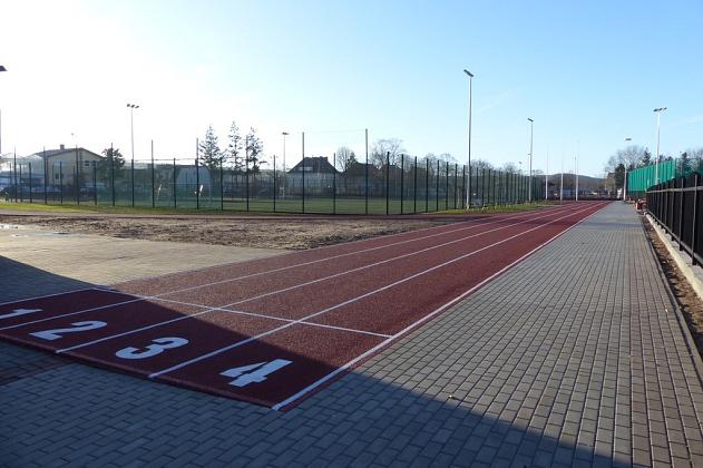 Nowe boiska i bieżnia przy Gimnazjum nr 2 i ZS nr 3