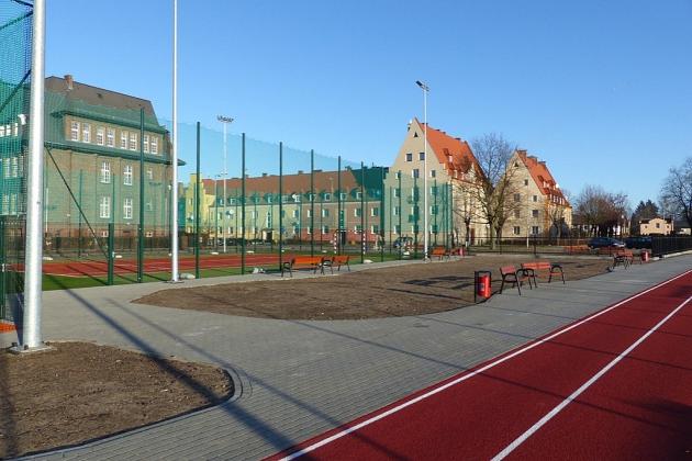 Nowe boiska i bieżnia przy Gimnazjum nr 2 i ZS nr 3