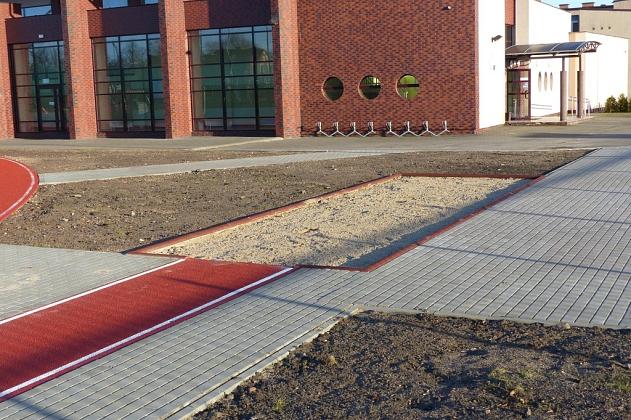 Nowe boiska i bieżnia przy Gimnazjum nr 2 i ZS nr 3