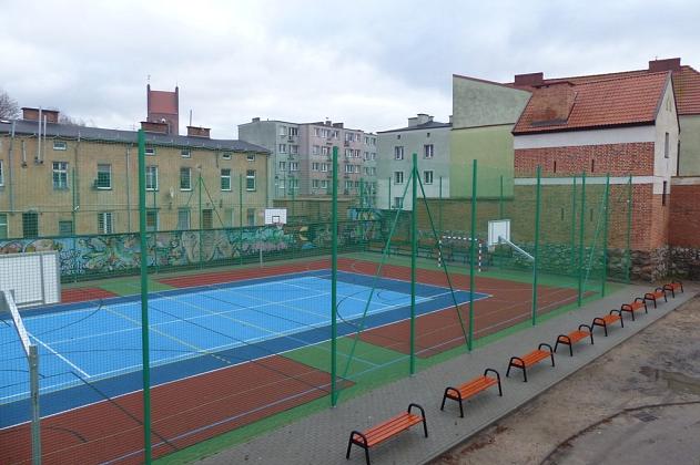 Nowe boiska i bieżnia przy Gimnazjum nr 2 i ZS nr 3