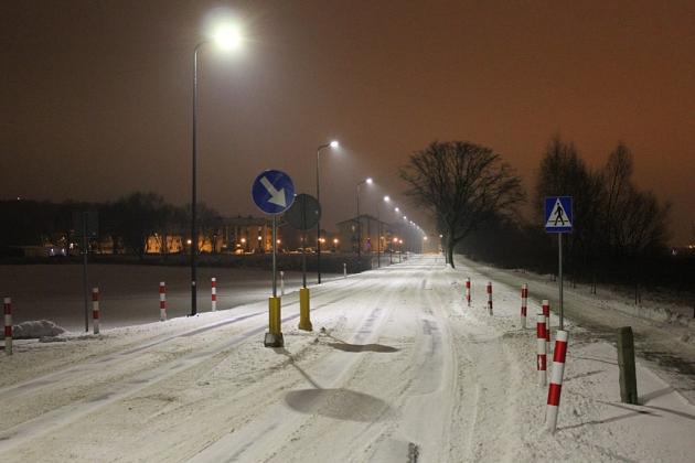 16 energooszczędnych lamp stanęło na ulicy Syrokomli