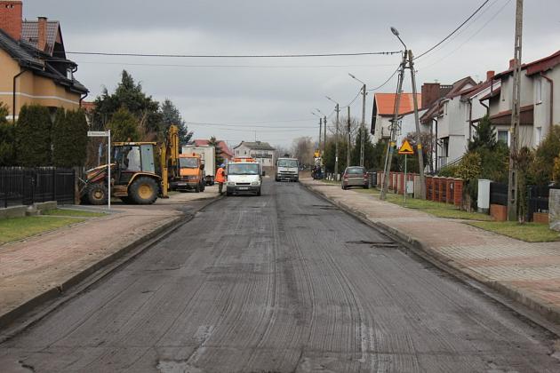 Dobra pogoda sprzymierzeńcem drogowców. Jodłowa w remoncie