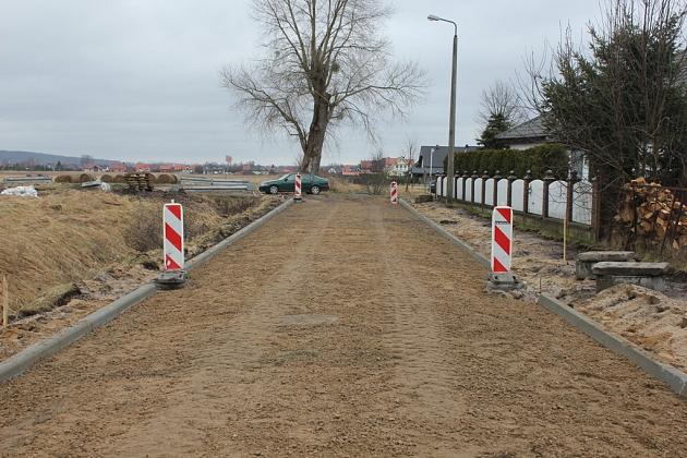 Ciężki sprzęt na ulicy Generała Stanisława Maczka