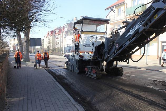 Ekspresowy remont na Armii Krajowej