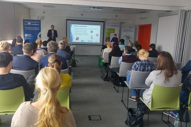 Śniadanie biznesowe z Prawem Pracy w tle