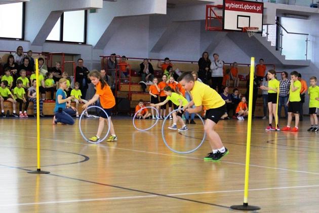 „Kto z nas lepiej i prędzej” – Konkurs Sportowy dla Szkół Podstawowych