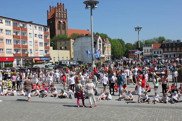 Rekord w tańczeniu układu choreograficznego do piosenki „Chocolate choco choco” pobity!
