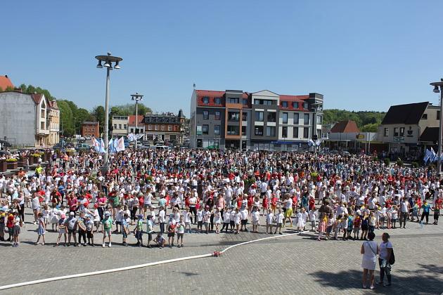 Rekord w tańczeniu układu choreograficznego do piosenki „Chocolate choco choco” pobity!