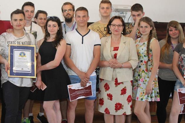 Rekord w tańczeniu układu choreograficznego do piosenki „Chocolate choco choco” pobity!