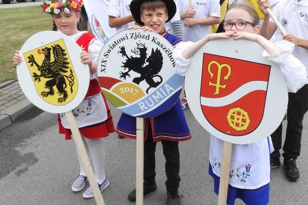 Liczna delegacja lęborskich Kaszubów na XIX Zjeździe w Rumi