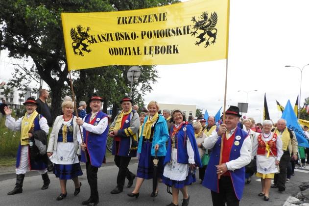 Liczna delegacja lęborskich Kaszubów na XIX Zjeździe w Rumi