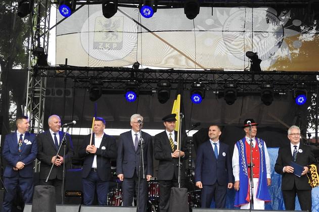 Liczna delegacja lęborskich Kaszubów na XIX Zjeździe w Rumi