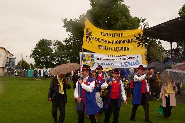 Liczna delegacja lęborskich Kaszubów na XIX Zjeździe w Rumi