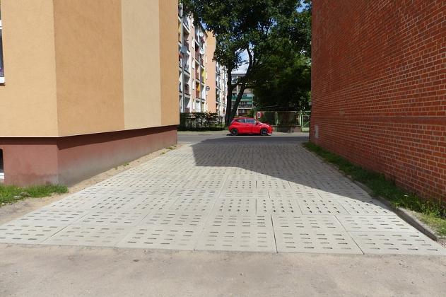 Utwardzone wjazdy na podwórka przy 1 Maja, Czołgistów i Polskich Marynarzy