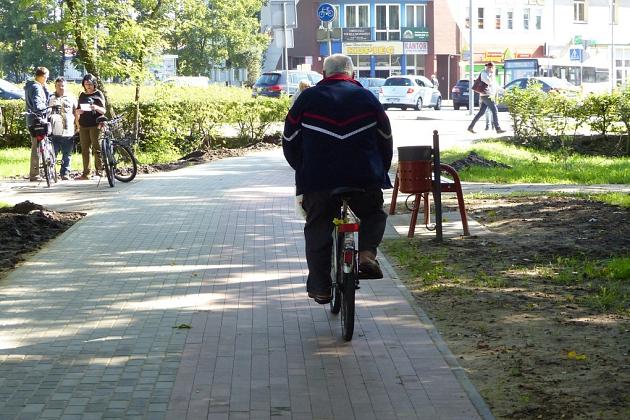 Ścieżka rowerowa otwarta. Bezpieczny przejazd przez Park im. Michalskiego