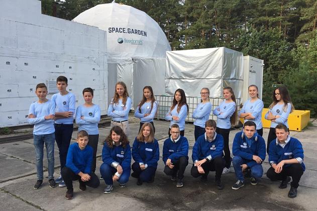 Uczniowie ze Szkoły Podstawowej nr 1 wylądowali… na Księżycu