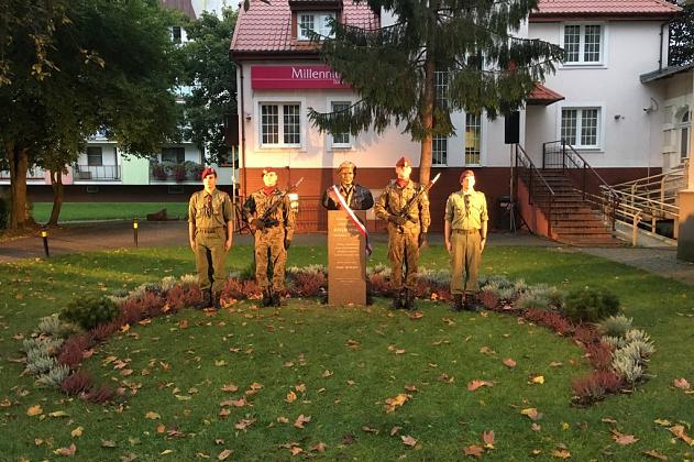 Pomnik generała Stanisława Sosabowskiego odsłonięty