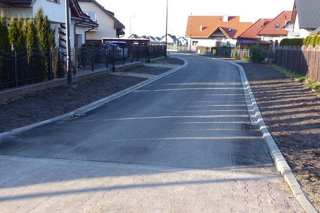 Kanalizacja deszczowa i nowy asfalt na Małopolskiej. I etap zakończony