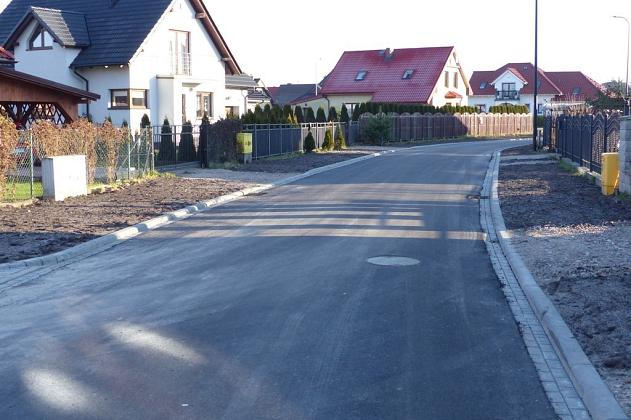 Kanalizacja deszczowa i nowy asfalt na Małopolskiej. I etap zakończony