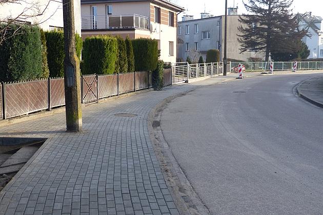 Chodnik przy ulicy Wyspiańskiego wyremontowany