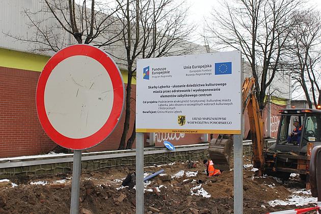 Wykopy na Waryńskiego w ramach projektu „Skarby Lęborka”