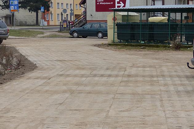 35 utwardzonych miejsc parkingowych na Tczewskiej i Krzywoustego