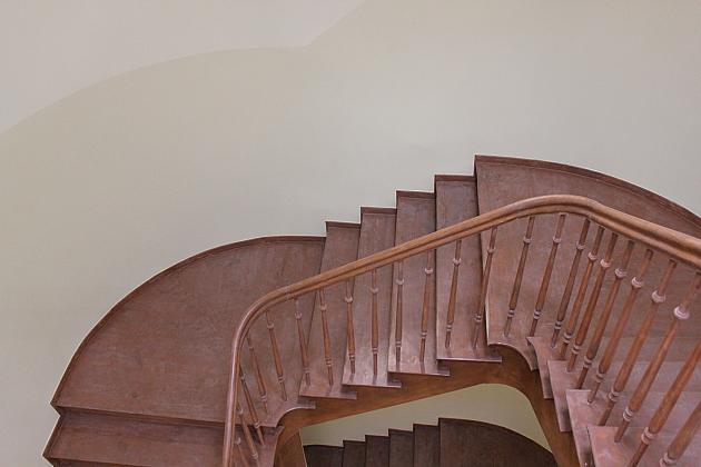 Klatka i schody w budynku MOPS wyremontowane