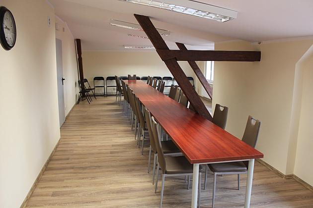 Klatka i schody w budynku MOPS wyremontowane