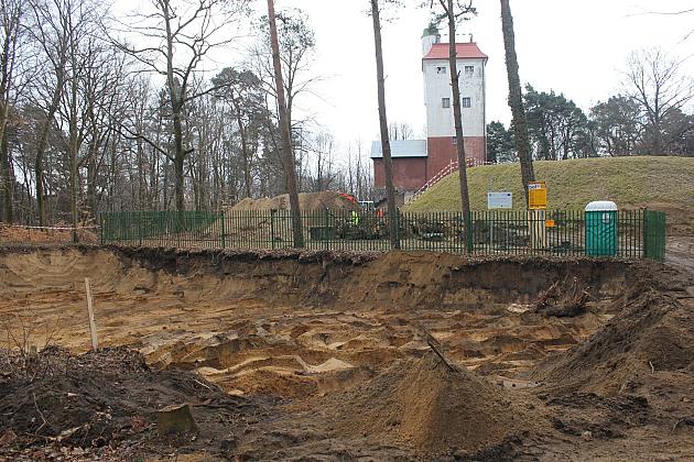 Dokopali się do fundamentów. Przebudowa Wieży Ciśnień
