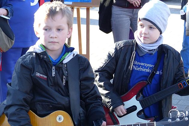 Niebieski Lębork. Podsumowanie kwietniowych Dni Autyzmu.