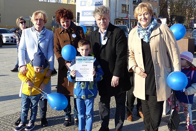 Niebieski Lębork. Podsumowanie kwietniowych Dni Autyzmu.