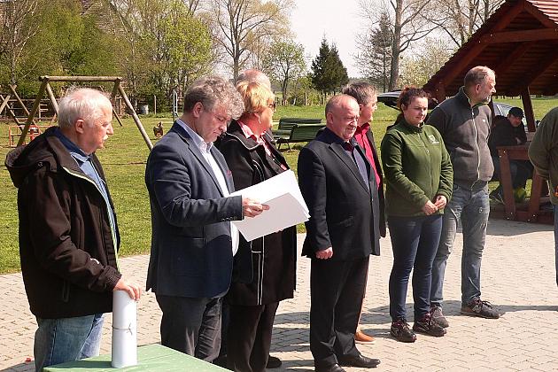 Posprzątano rzekę Łebę