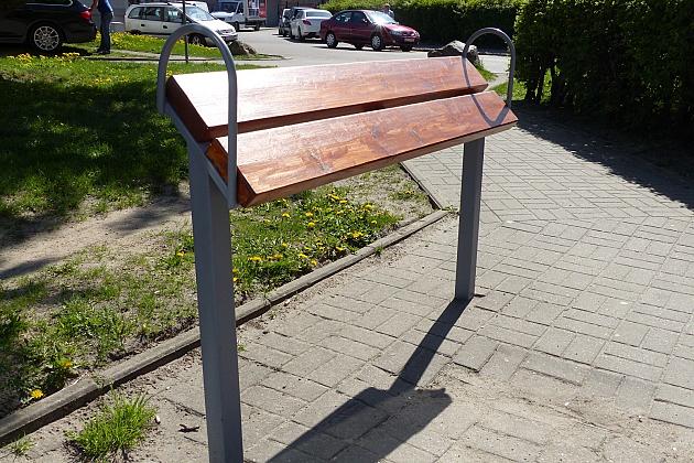 Przysiadki na przystankach autobusowych