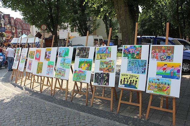 1 czerwca na placu Pokoju. Kraina dziecięcych marzeń