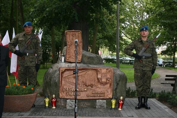 Zapłonęły znicze dla tych, którzy nie wrócili z zesłania