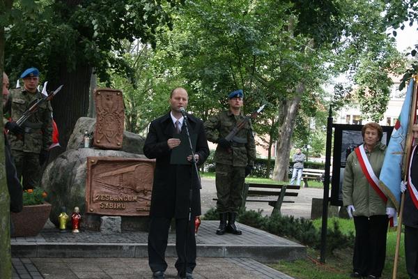 Zapłonęły znicze dla tych, którzy nie wrócili z zesłania