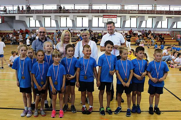 Konkurs Sportowy dla Szkół Podstawowych „Kto z nas lepiej i prędzej”