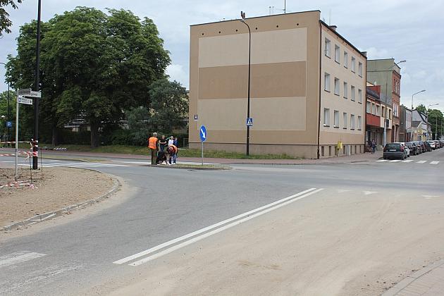 Zamknięte skrzyżowanie Al. Niepodległości z Targową