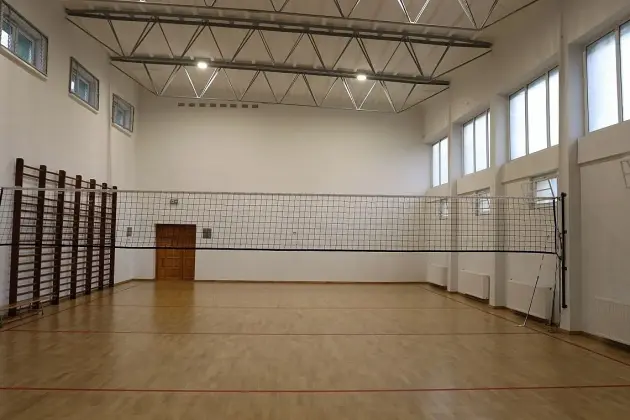 Sala gimnastyczna w SP 8 po modernizacji – lepsze warunki do aktywności fizycznej