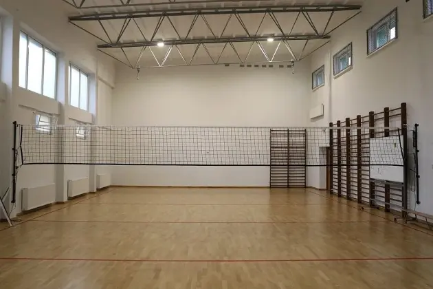 Sala gimnastyczna w SP 8 po modernizacji – lepsze warunki do aktywności fizycznej